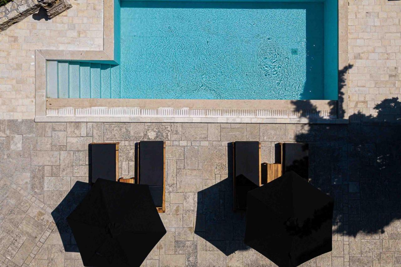 Villa Mantilari Wine Estate 7 Apartments 2 Private Pools 1 Heated Tennis Court Fitness Center Archanes Exterior foto