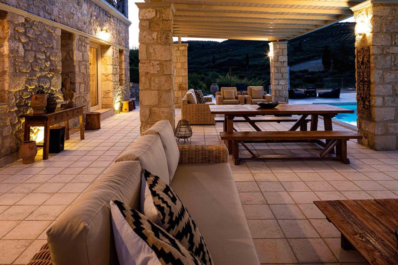 Villa Mantilari Wine Estate 7 Apartments 2 Private Pools 1 Heated Tennis Court Fitness Center Archanes Exterior foto