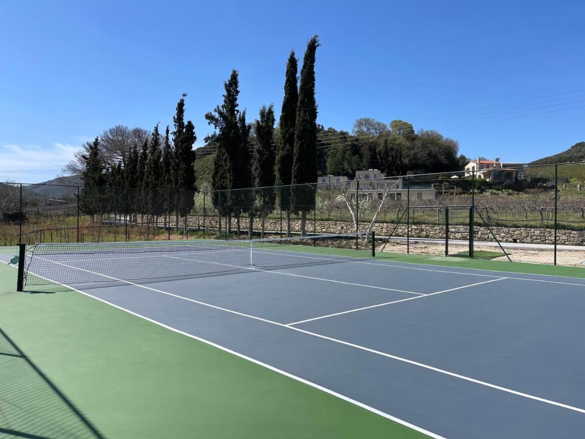 Villa Mantilari Wine Estate 7 Apartments 2 Private Pools 1 Heated Tennis Court Fitness Center Archanes Exterior foto