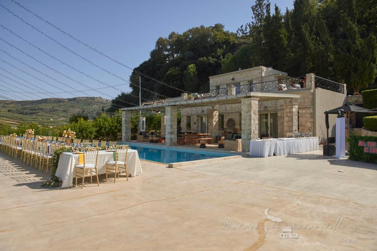 Villa Mantilari Wine Estate 7 Apartments 2 Private Pools 1 Heated Tennis Court Fitness Center Archanes Exterior foto